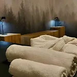 Lejlighed Tempfer & With New Wellness