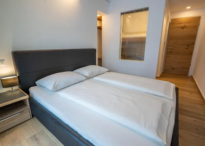 Daire Tempfer & With New Wellness Rateče