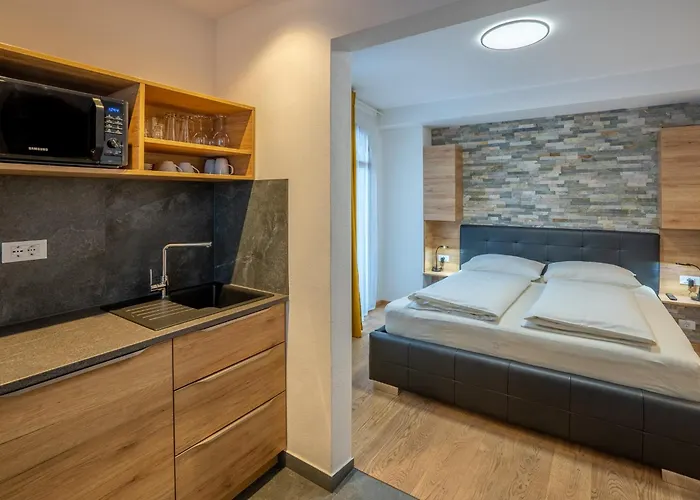 Lejlighed Tempfer & With New Wellness *